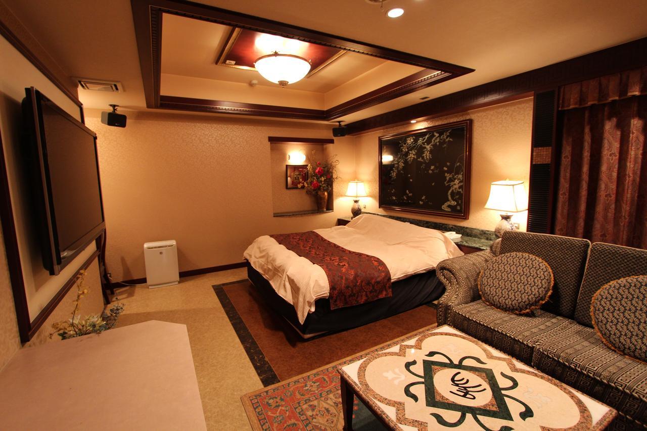 Love hotel Lala (adults Only)
